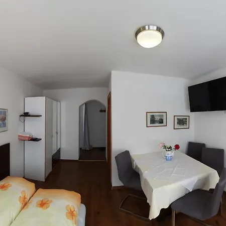 Steinadler Bed & Breakfast Neustift im Stubaital