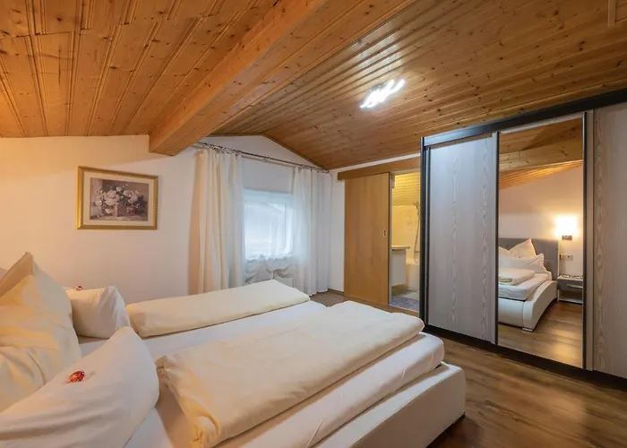 Steinadler Bed & Breakfast 4*