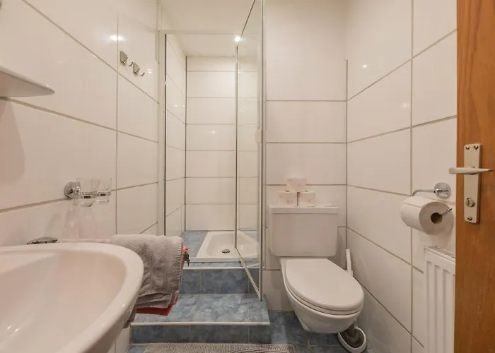 Steinadler Bed & Breakfast 4*